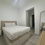 Coqueto En El Centro De *