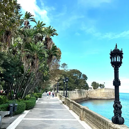 Coqueto En El Centro De Cádiz